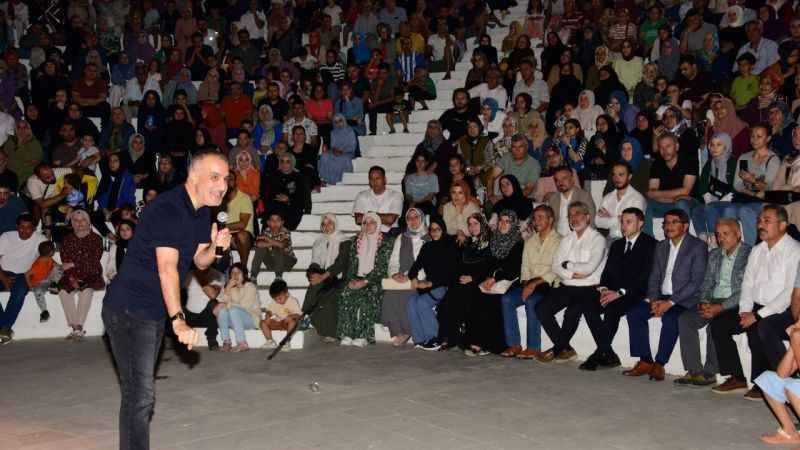 Bekir Develi 'Bizim Hikayemiz'le Manisalılarla buluştu