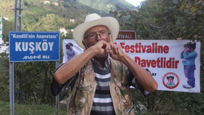 Festivale 'kuş dili' ile davet