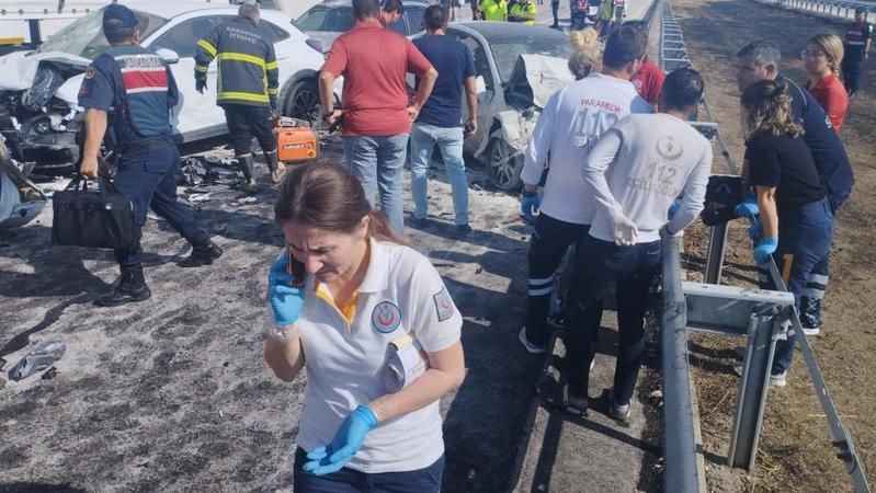 Anız yangını felakete yol açtı: 2 ölü, 35 yaralı