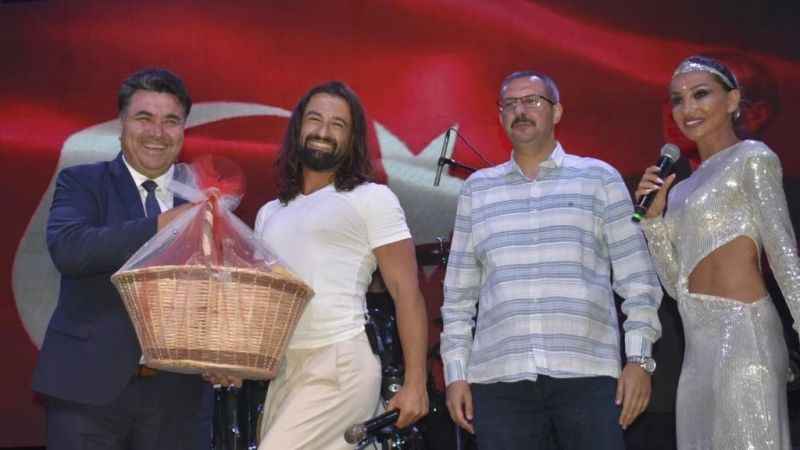 Havran Millet Bahçesinde, Koray Avcı rüzgarı esti