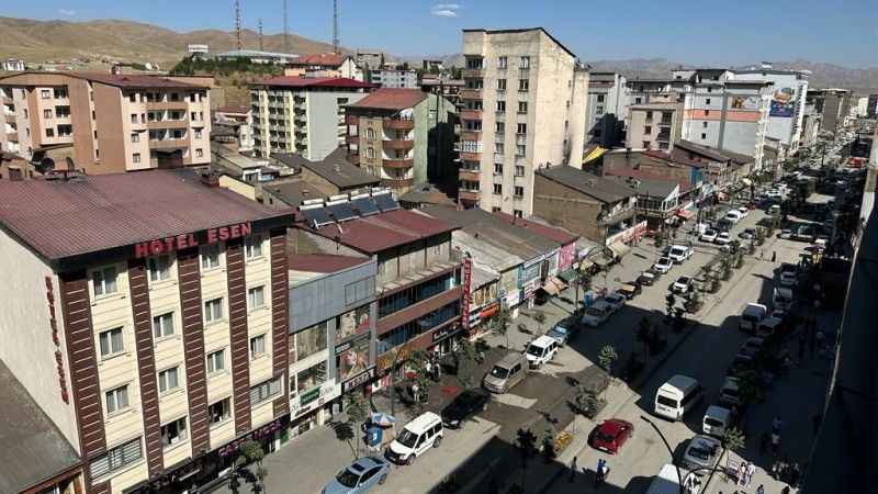 Irak'ın Kerkük kentinde 4,8 büyüklüğünde yaşanan deprem Hakkari ve ilçelerinde de hissedildi