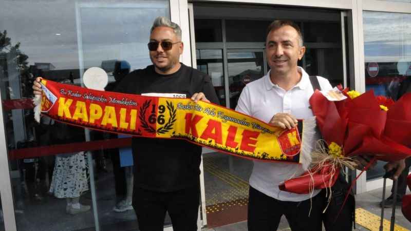 Kayserispor’un yeni Teknik Direktörü Recep Uçar, Kayseri’ye geldi