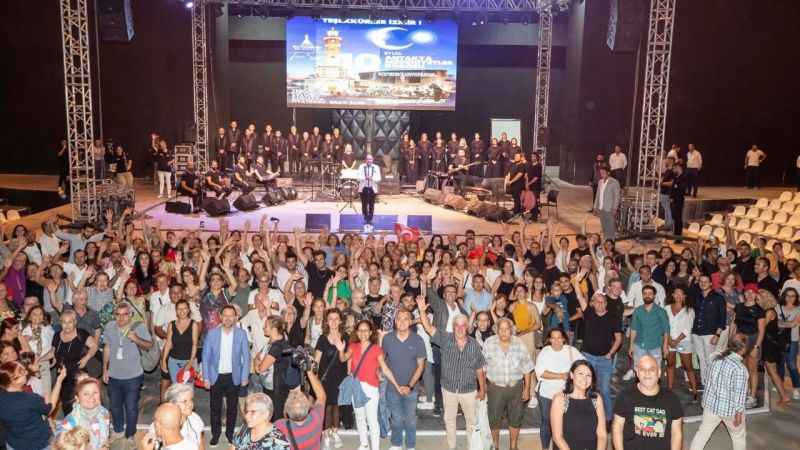 Hatay Medeniyetler Korosu'ndan teşekkür konseri