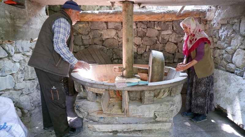 Erzurum’da baba yadigârı su değirmeni