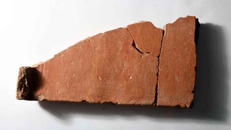 2 bin 500 yıllık zar oyunu tablası bulundu