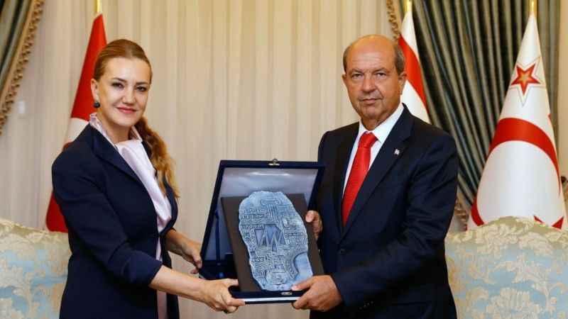 Rektör Hotar, KKTC Cumhurbaşkanı Tatar'ı ziyaret etti