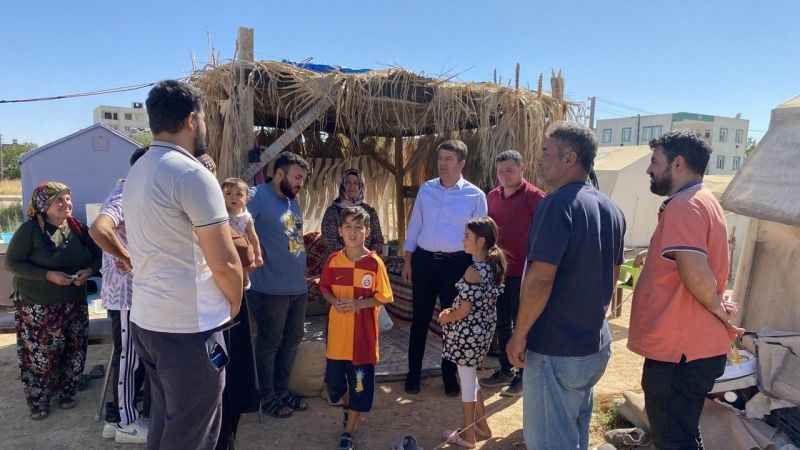 Çadırlarda kalan kiracılar konteyner talep ediyor