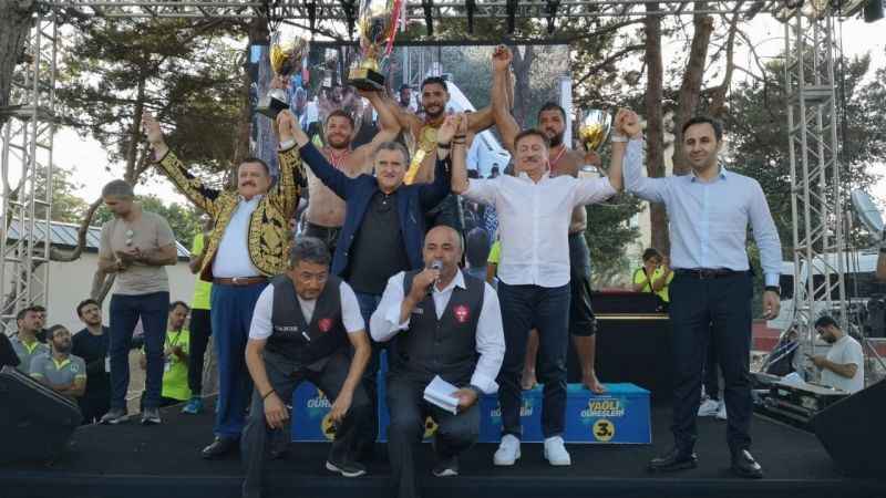 18. Geleneksel Kocasinan Yağlı Güreşleri’nde kazanan Mustafa Taş oldu