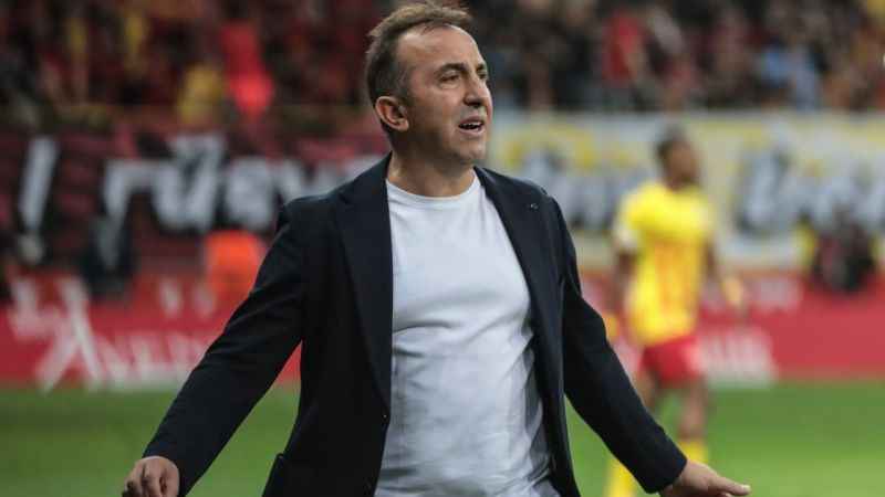 Recep Uçar ilk maçında galibiyetle ayrıldı