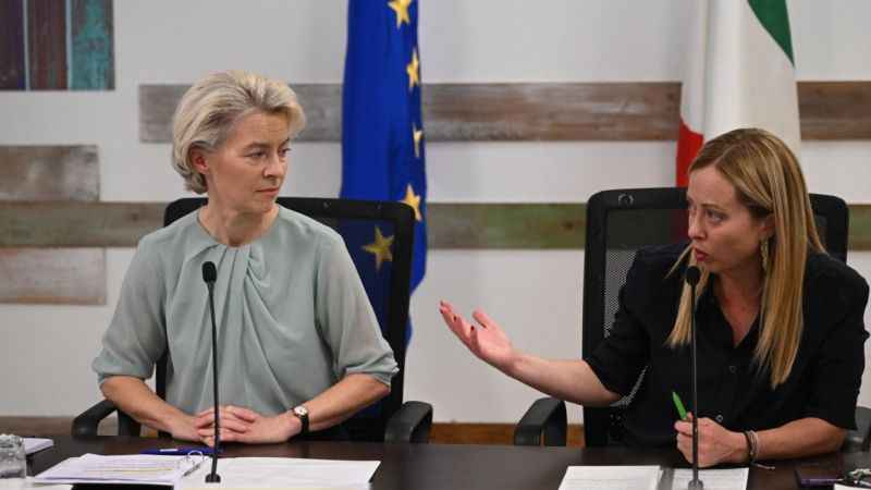AB Komisyonu Başkanı Leyen İtalya’nın Lampedusa Adası’nı ziyaret etti
