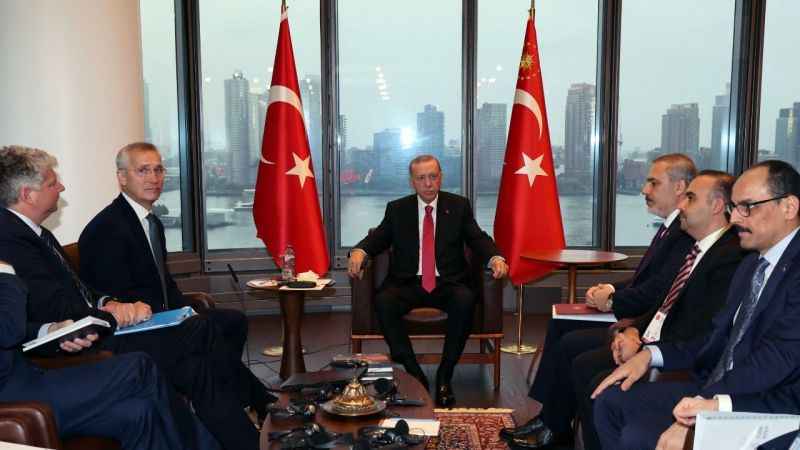 Cumhurbaşkanı Erdoğan, NATO Genel Sekreteri Stoltenberg'i kabul etti