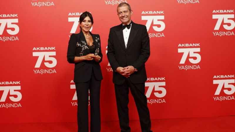 Akbank 75'inci yılını özel bir galayla kutladı