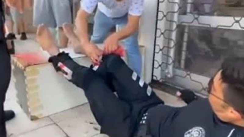 Annesini rehin alan ve bacağından vurulan adam hayatını kaybetti