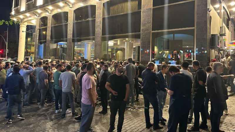 İBB ile imzalanan toplu sözleşmeyi reddeden çalışanlar eylem yaptı