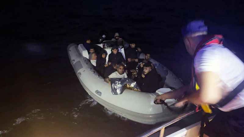 Yunanistan geri itti, Türk Sahil Güvenlik kurtardı