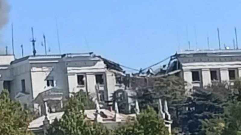 Ukrayna'dan Rusya'nın Kırım'daki Karadeniz Filosu karargahına füzeli saldırı