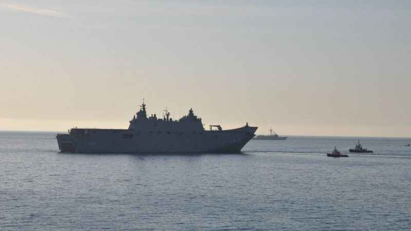 Dünyanın ilk SİHA savaş gemisi TCG Anadolu, Taşucu limanından ayrıldı