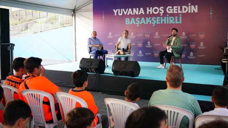 Göksel Gümüşdağ ile Yasin Kartoğlu, Başakşehirli taraftarlarla bir araya geldi