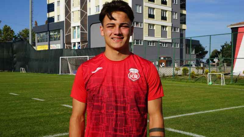 Alptekin Çaylı: "Süper Lig’de oynayabilmek için kendimi hazırlıyorum"