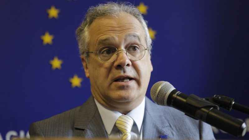 Nijer'in kovduğu Fransız Büyükelçi ülkeden ayrıldı