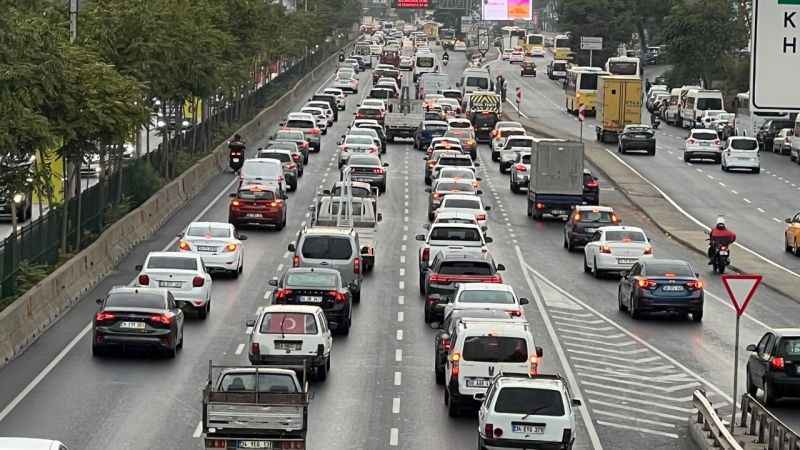 Anadolu Yakası’nda trafik yoğunluğu yüzde 74’e ulaştı