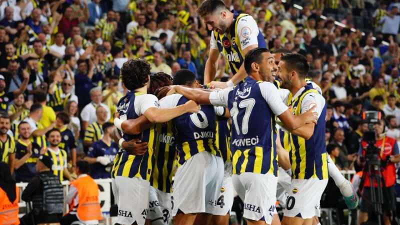 Trendyol Süper Lig: Fenerbahçe: 4 - Başakşehir: 0 