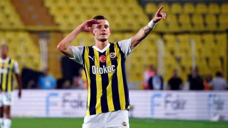 Sebastian Szymanski, 7. golüne ulaştı