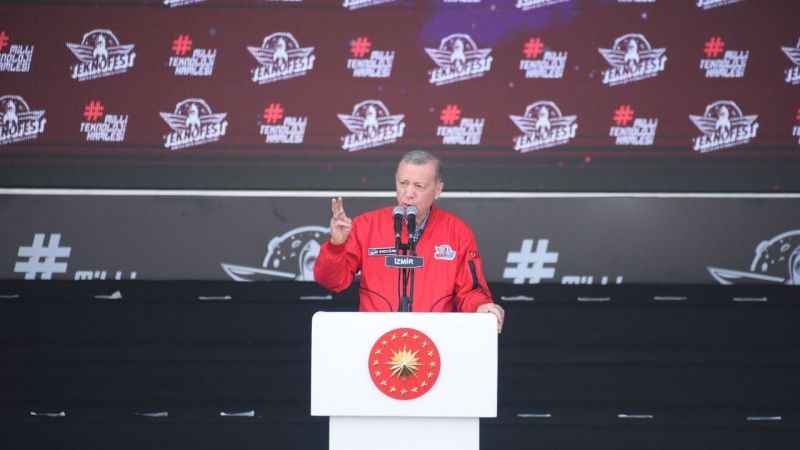 Cumhurbaşkanı Erdoğan: “İzmir'de fetret devri yaşanıyor”