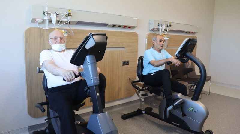 Pulmoner rehabilitasyon ile hayat kalitesi artıyor Pulmoner rehabilitasyon ile hayat kalitesi artıyor