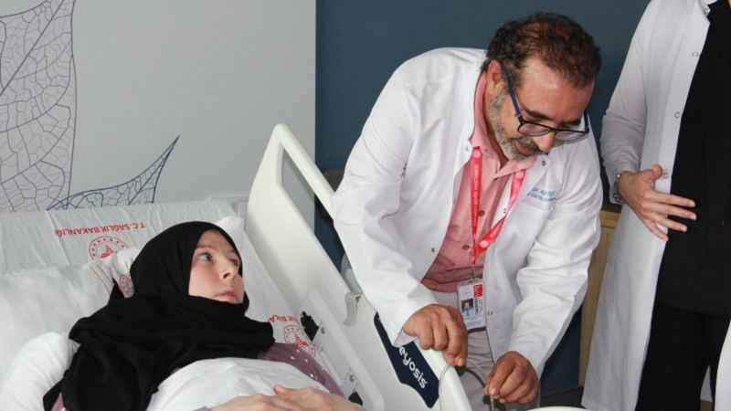 Hamile olduğunu sanıyordu, karnından 15 kilo kist çıktı