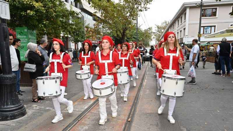 Bu festival hem çok sesli hem çok renkli