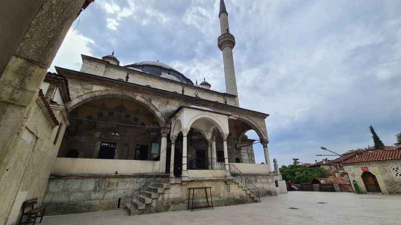 Ecdat yadigarı camiler hem yıllara meydan okuyor hem de turist ağırlıyor