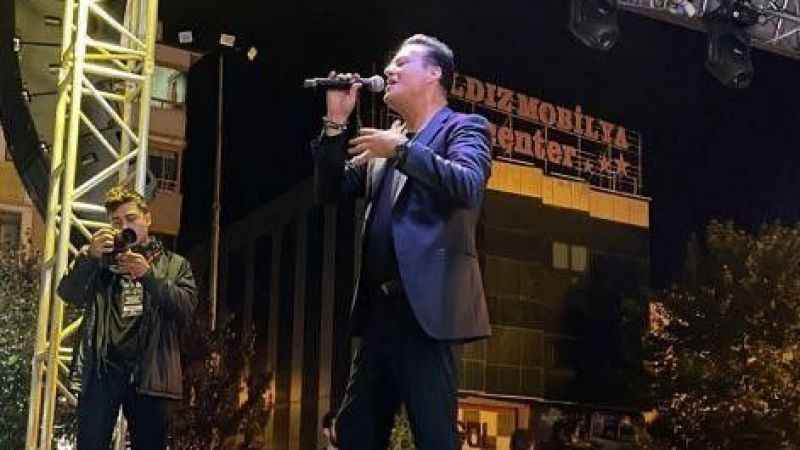 Safranbolu’da yağmur altında Hakan Peker fırtınası