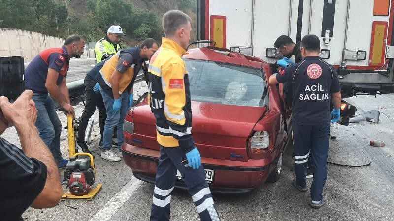 Tokat'taki kazada Hüseyin Cahit Erden, Ballı Turhan ve Onay Turhan hayatını kaybetti