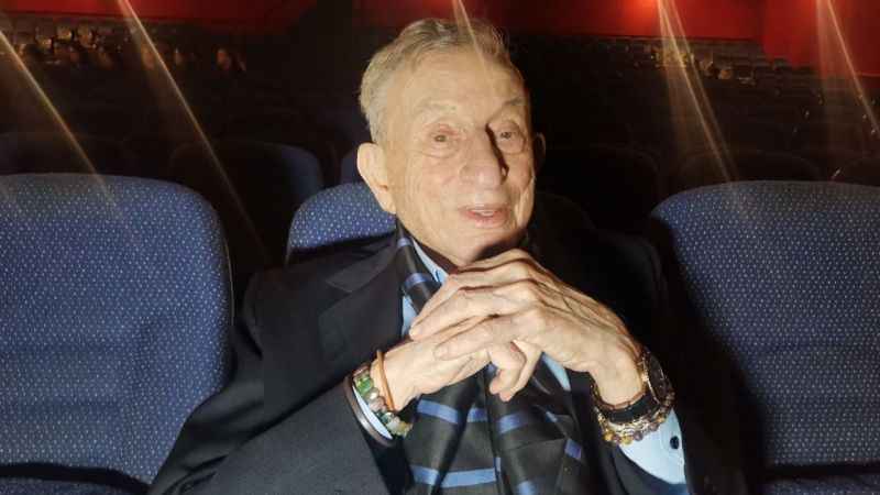 Haldun Dormen sahne rekoru kırdı