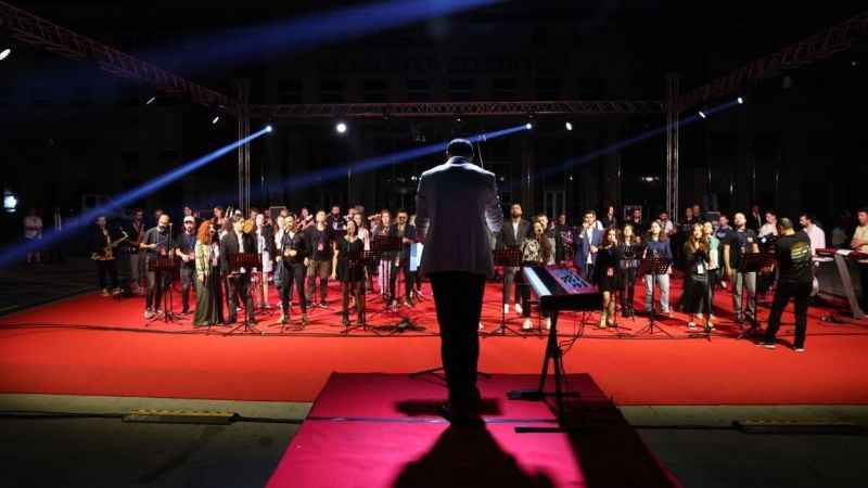 Dev orkestradan unutulmaz Cumhuriyet konseri