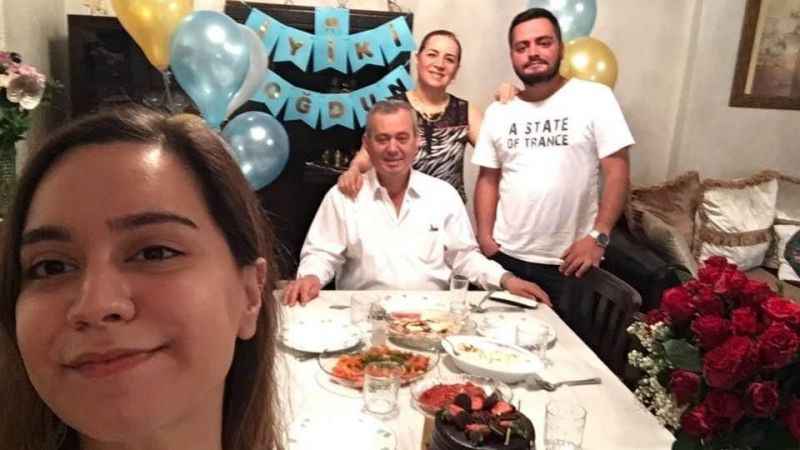 Depremde ailesini, evini kaybetti, kiracısını evden çıkartamıyor