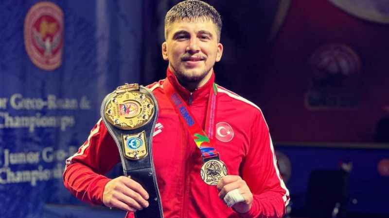 Dünya şampiyonu Ahmet Talha Kacur’un hedefi olimpiyatlarda altın madalya kazanmak