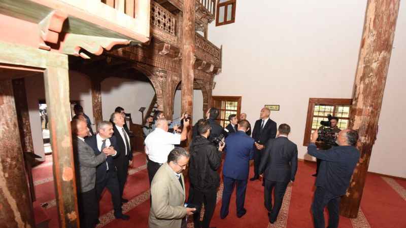 Bakan Ersoy: Mahmut Bey Camii'nde yeni planlamalar yapılacak