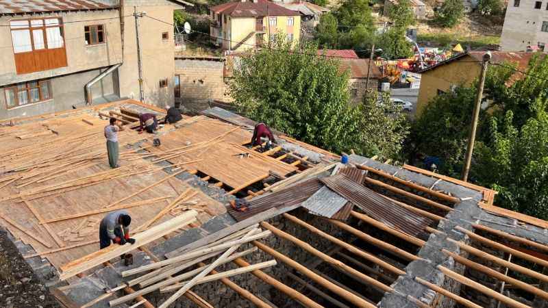 Çukurca'nın 400 yıllık kale evleri butik otel oluyor