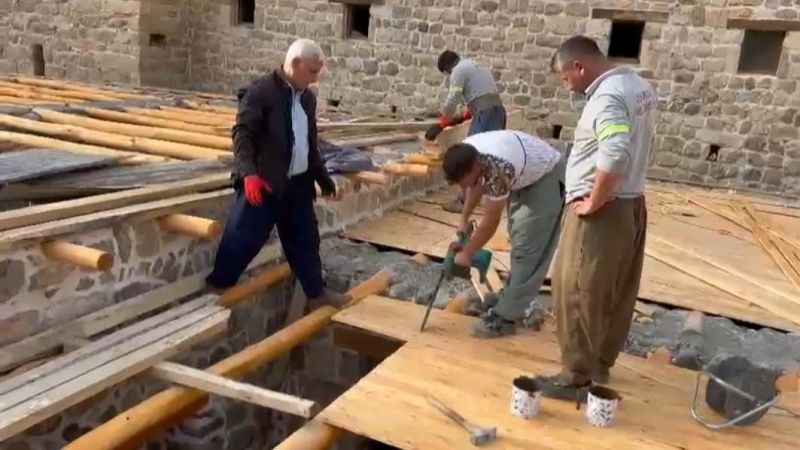 Çukurca'nın 400 yıllık kale evleri butik otel oluyor