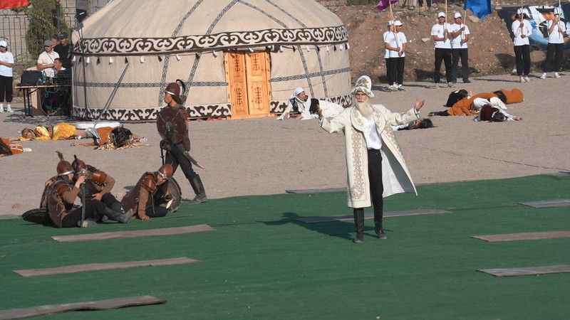 Bilal Erdoğan Bişkek’te Geleneksel Spor Oyunları’nın açılışını yaptı