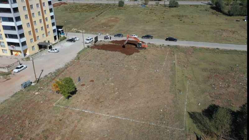 Elbistan Belediyesi depremzedeler için ücretsiz konut yapıyor