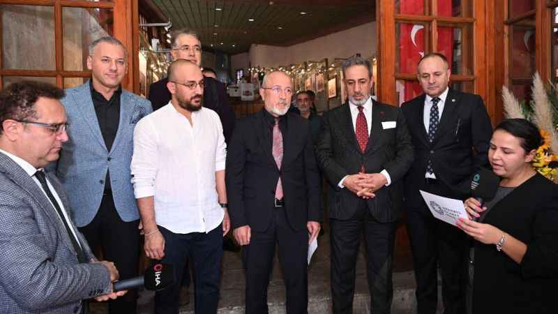 ‘Seninle Yan Yana İstanbul’ sergisi ziyarete açıldı