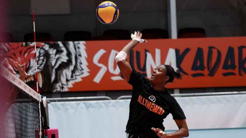 Eczacıbaşı Dynavit, sezonun ilk maçına çıkıyor