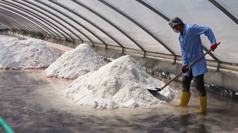 Yerin bin 300 metre altından çıkıyor: Mineral deposu tuz 11 ülkeye ihraç ediliyor