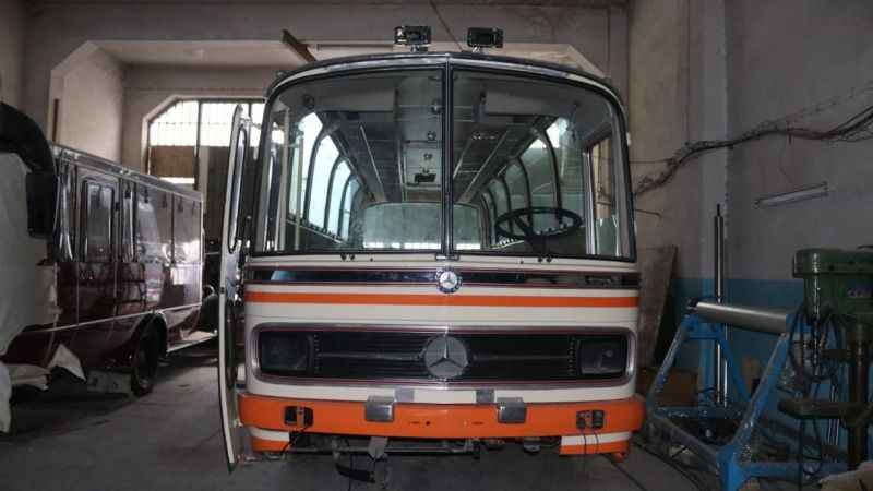 Sanayi sitesindeki müzede klasik otobüsler restore ediliyor