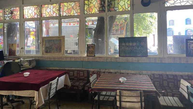 Asırlık Kadırga Tulumbacılar Kahvehanesi yeni çağa yenik düştü