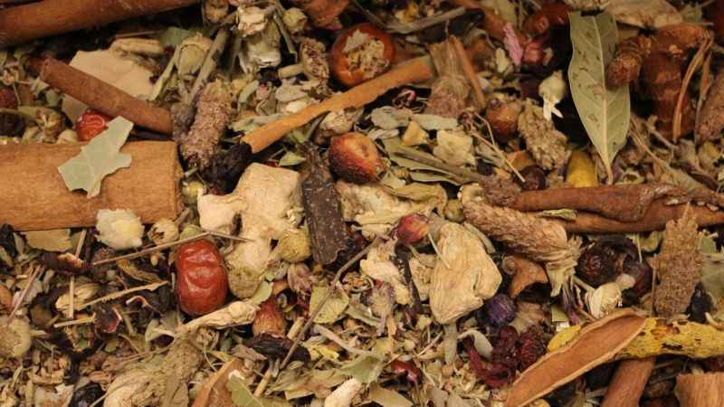 Birçok hastalığa iyi geldiği bilinen kış çayına rağbet arttı