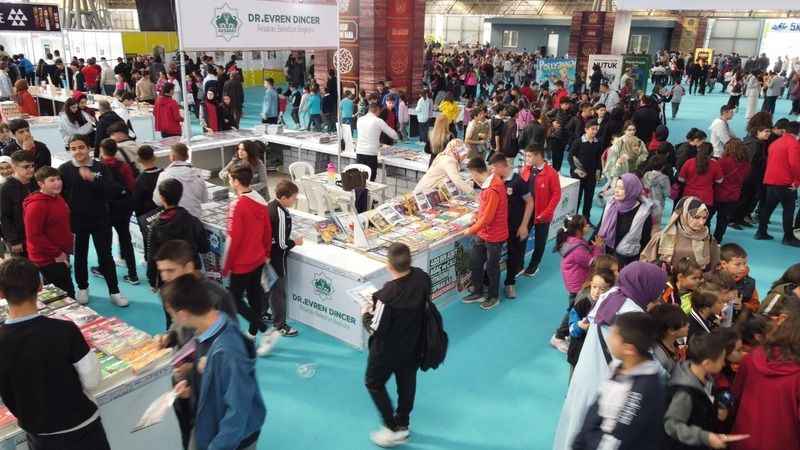 Aksaray 5. Kitap Günleri törenle açıldı Aksaray 5. Kitap Günleri törenle açıldı